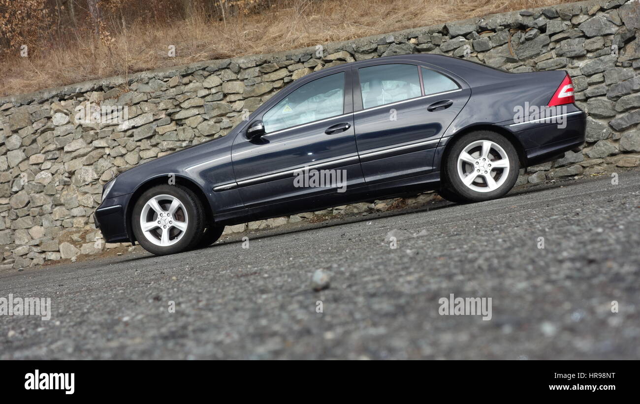 Mercedes c w203 fotografías e imágenes de alta resolución - Alamy