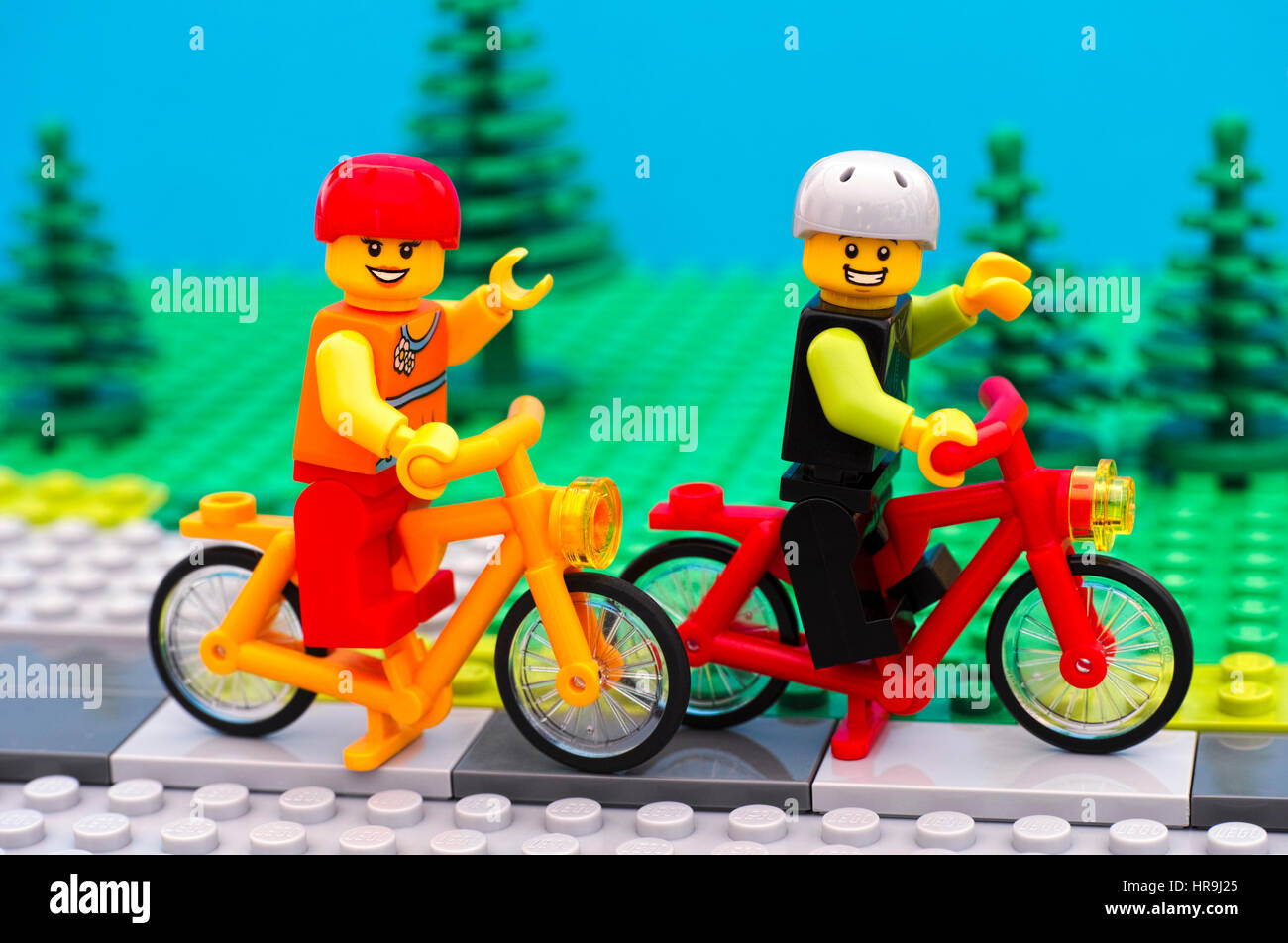 Ciro ir al trabajo Dedicación Transporte casco lego juguete fotografías e imágenes de alta resolución -  Alamy