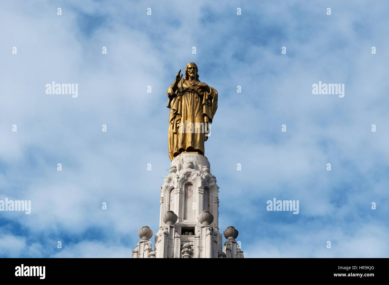 Bilbao, País Vasco, España Monumento con la estatua de Jesús en la