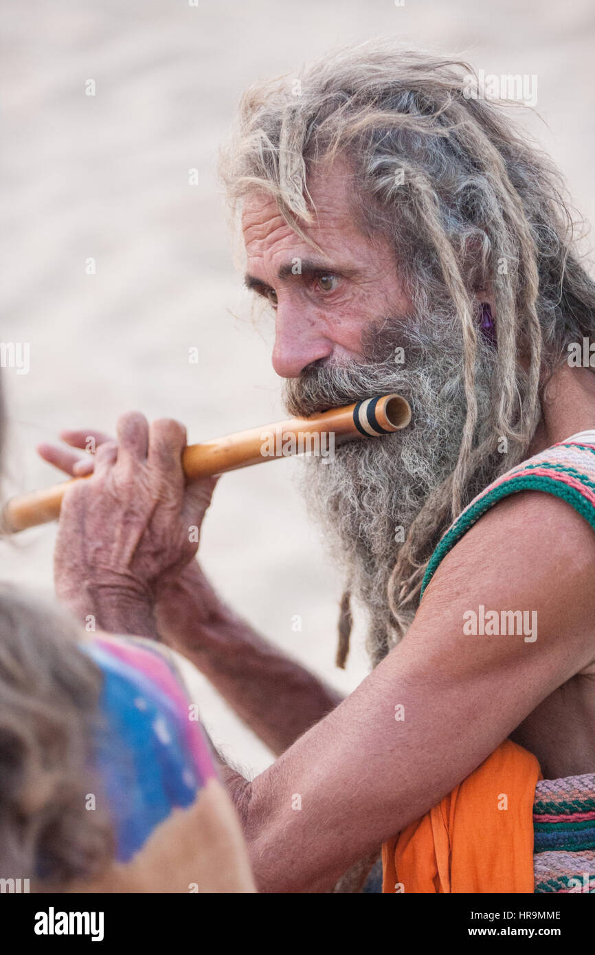 Viejas Rastas Hippy Fotos e Imágenes de stock Alamy Viejas Rastas Hippy Fotos e Imágenes de stock Alamy