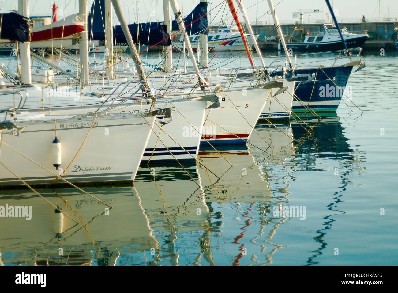 Los yates en el puerto deportivo de Cambrils Fotografía de stock - Alamy