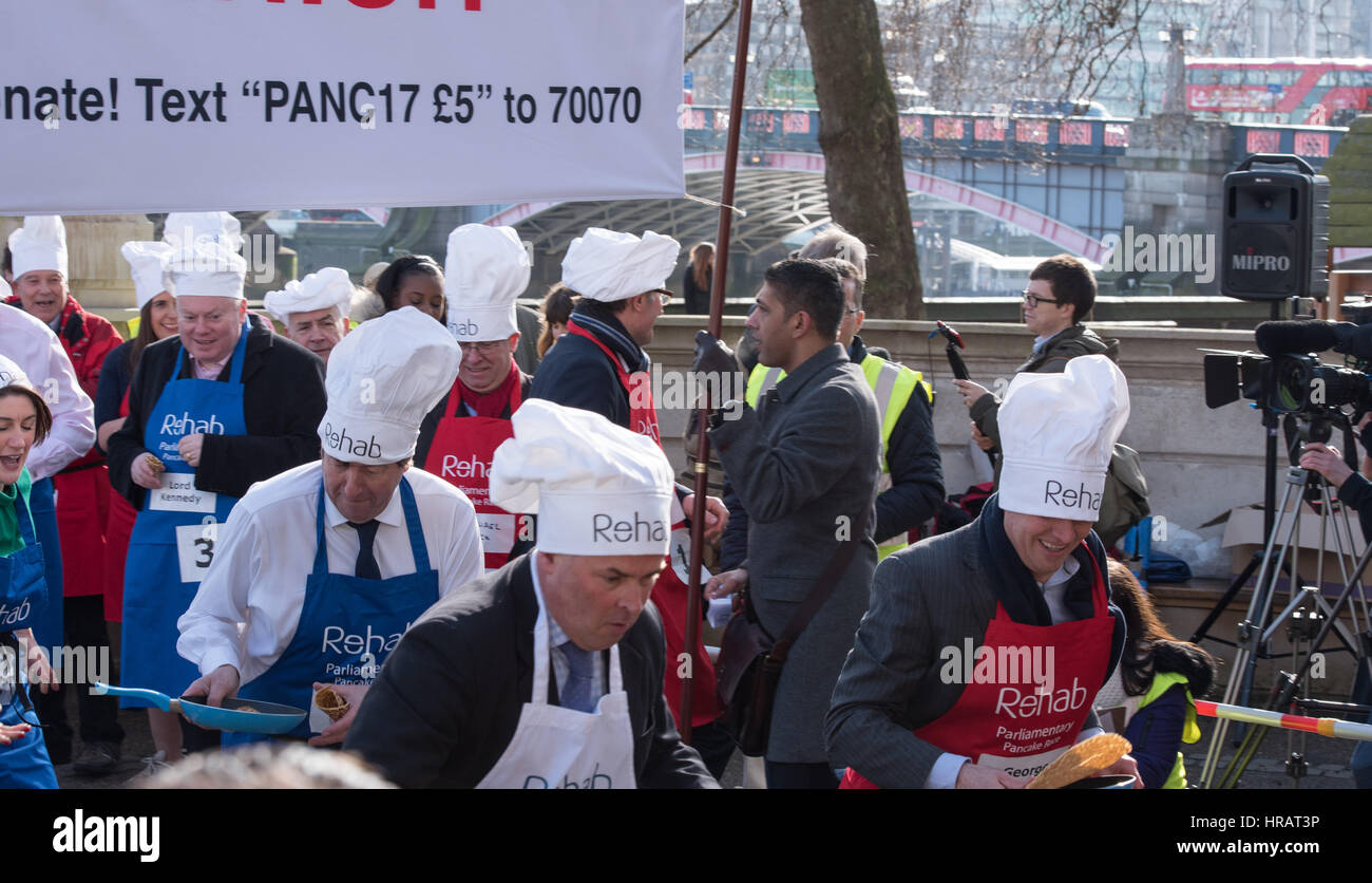 Londres, Reino Unido. 28 Feb, 2017. El inicio de la carrera parlamentaria Rehab Pancake Crédito: Ian Davidson/Alamy Live News Foto de stock