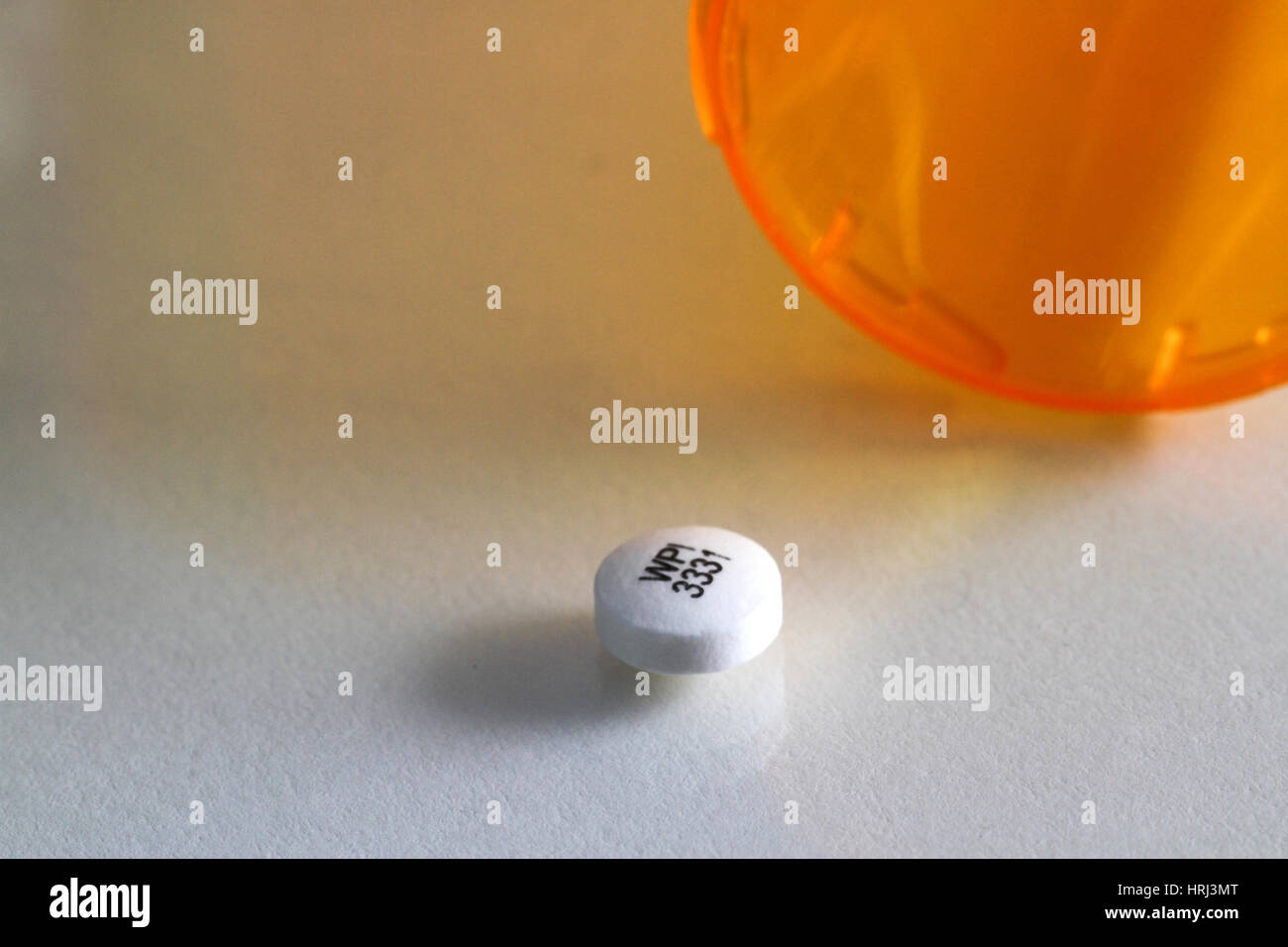 Mood stabilizer fotografías e imágenes de alta resolución Alamy