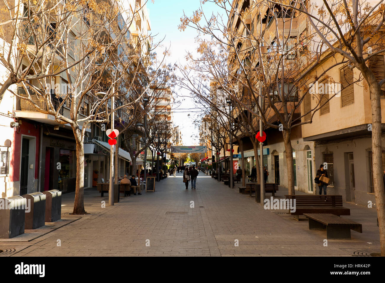 San Vicente del Raspeig, España. Febrero 14, 2017: Vista de una calle en el  municipio de San Vicente del Raspeig en la provincia de Alicante, España  Fotografía de stock - Alamy
