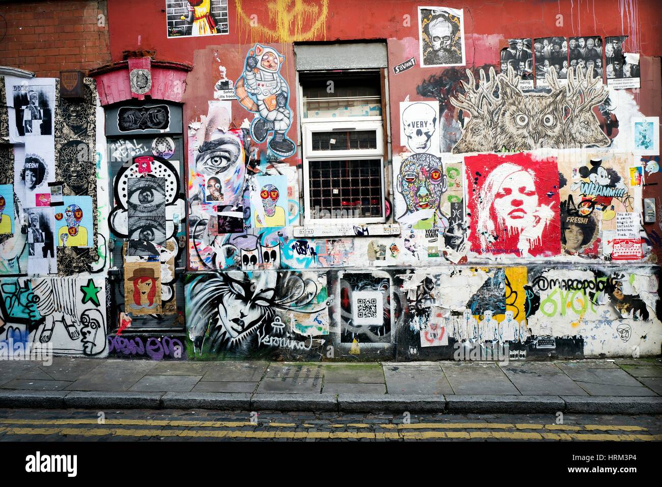 Arte Callejero Y Graffiti En La Pared De La Casa Grimsby St En