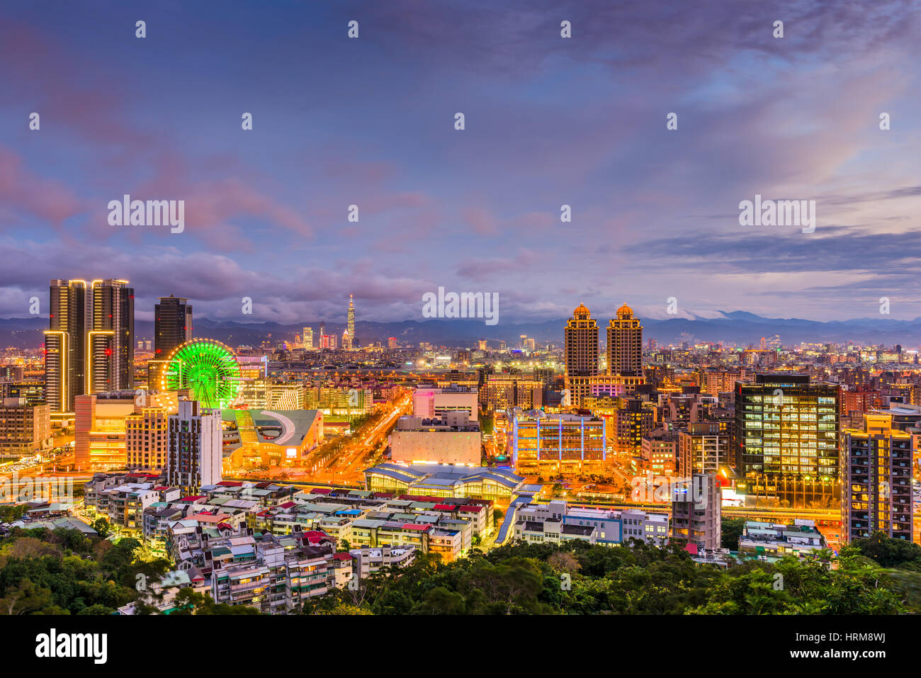 Perfil del centro de la ciudad de Taipei, Taiwan. Foto de stock