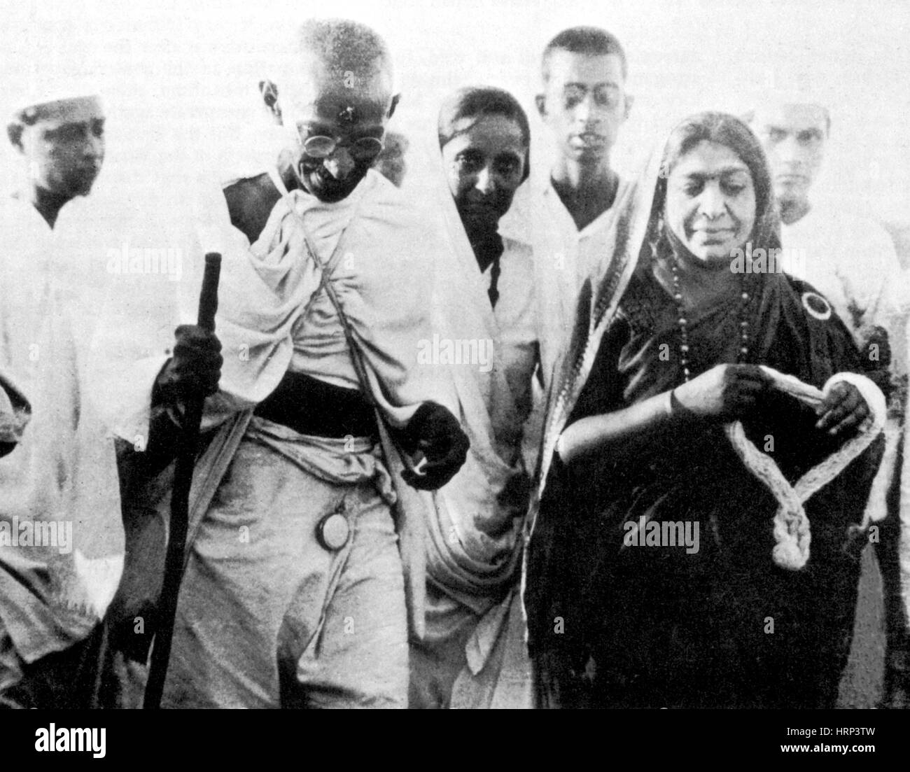 Marcha de la sal, y Mohandas Gandhi, Kasturba 1930 Foto de stock