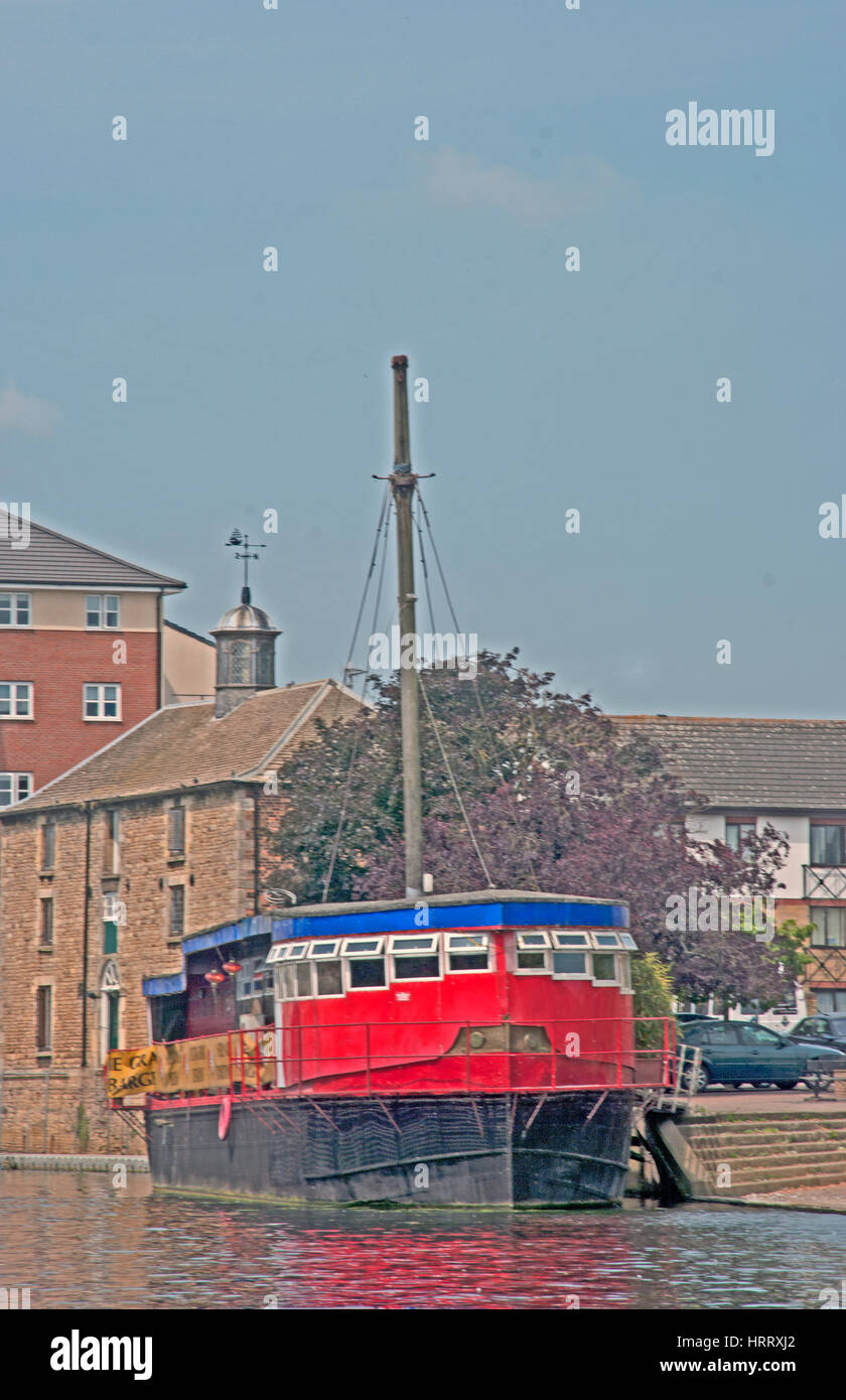 Peterborough, Cambridgeshire, Pekín restaurante flotante, Río Nene, Foto de stock