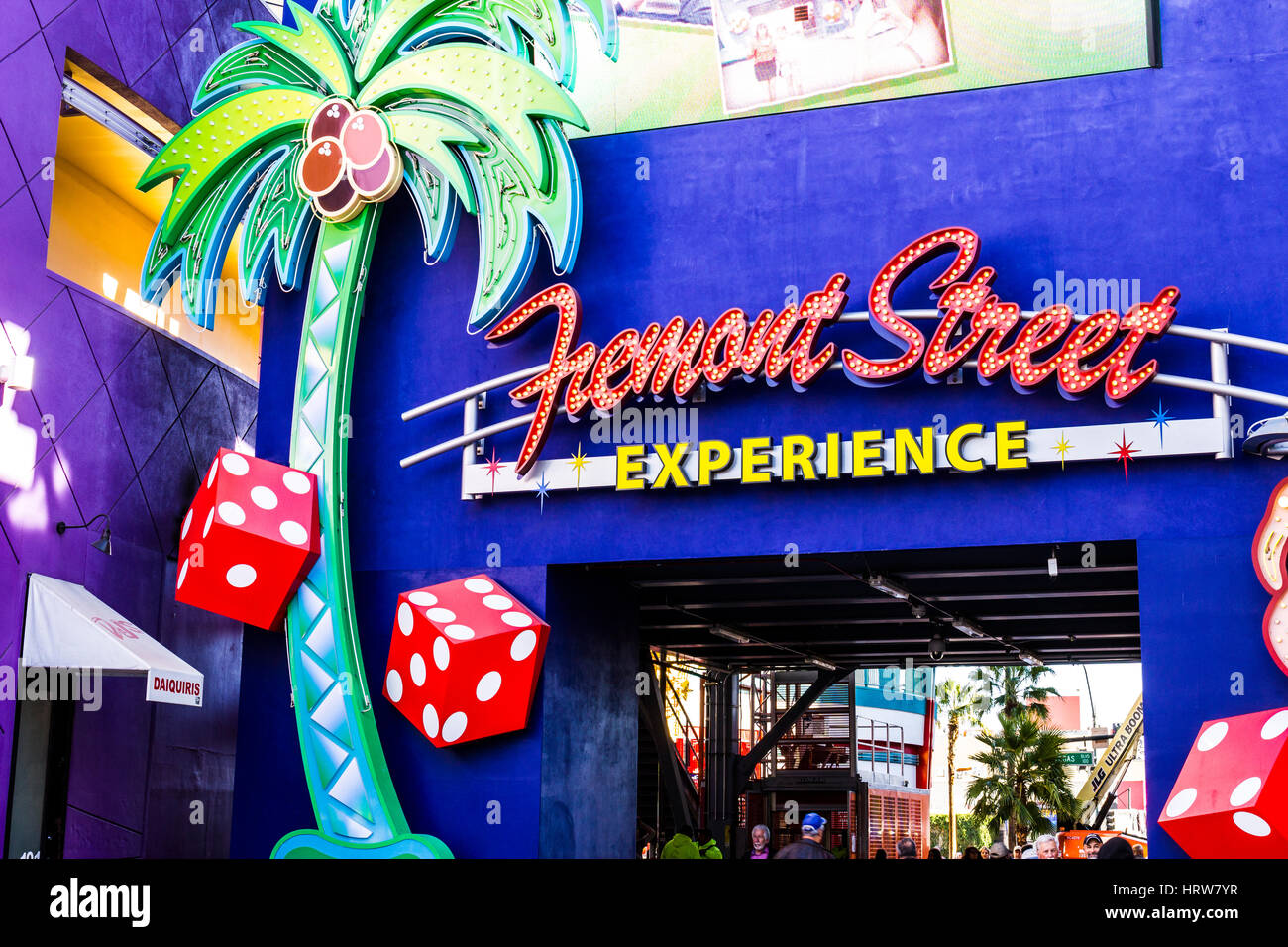 Las Vegas - Circa Diciembre 2016: Entrada a la Fremont Street Experience, en el centro de Las Vegas III Foto de stock