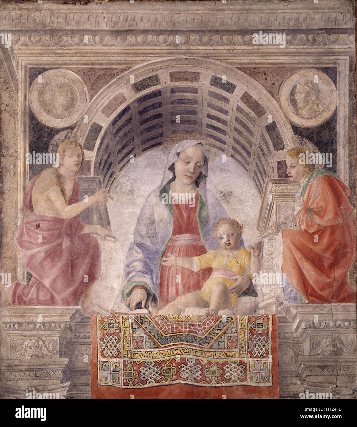 Madonna del tappeto fotografías e imágenes de alta resolución - Alamy