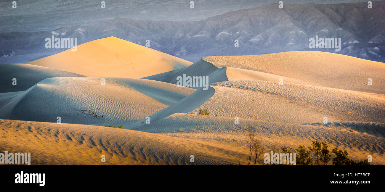 El Mesquite flat dunes, Parque Nacional Valle de la Muerte, California, EE.UU. Foto de stock