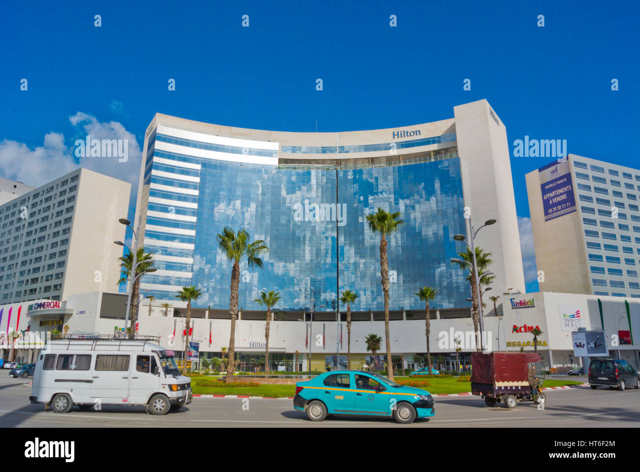 Tanger city mall fotografías e imágenes de alta resolución - Alamy