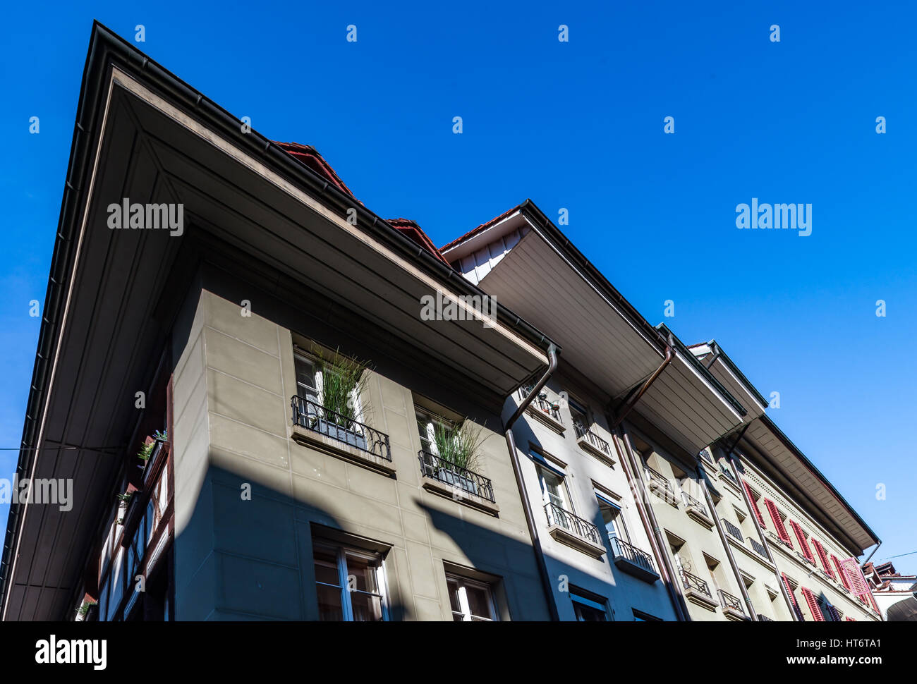 Ciudad clásica arquitectura de Suiza Street View, concepto turístico