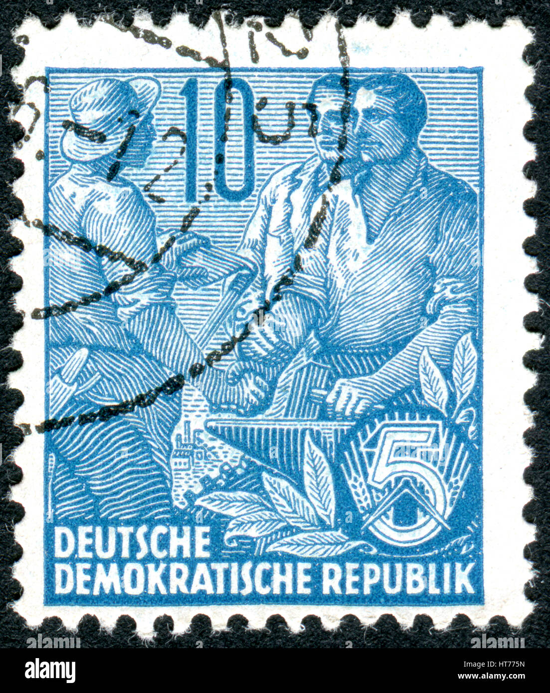 Alemania: circa 1955: un sello impreso en Alemania (RDA), está dedicado al plan quinquenal, muestra, de campesinos y de trabajadores intelectuales, circa 1955 Foto de stock