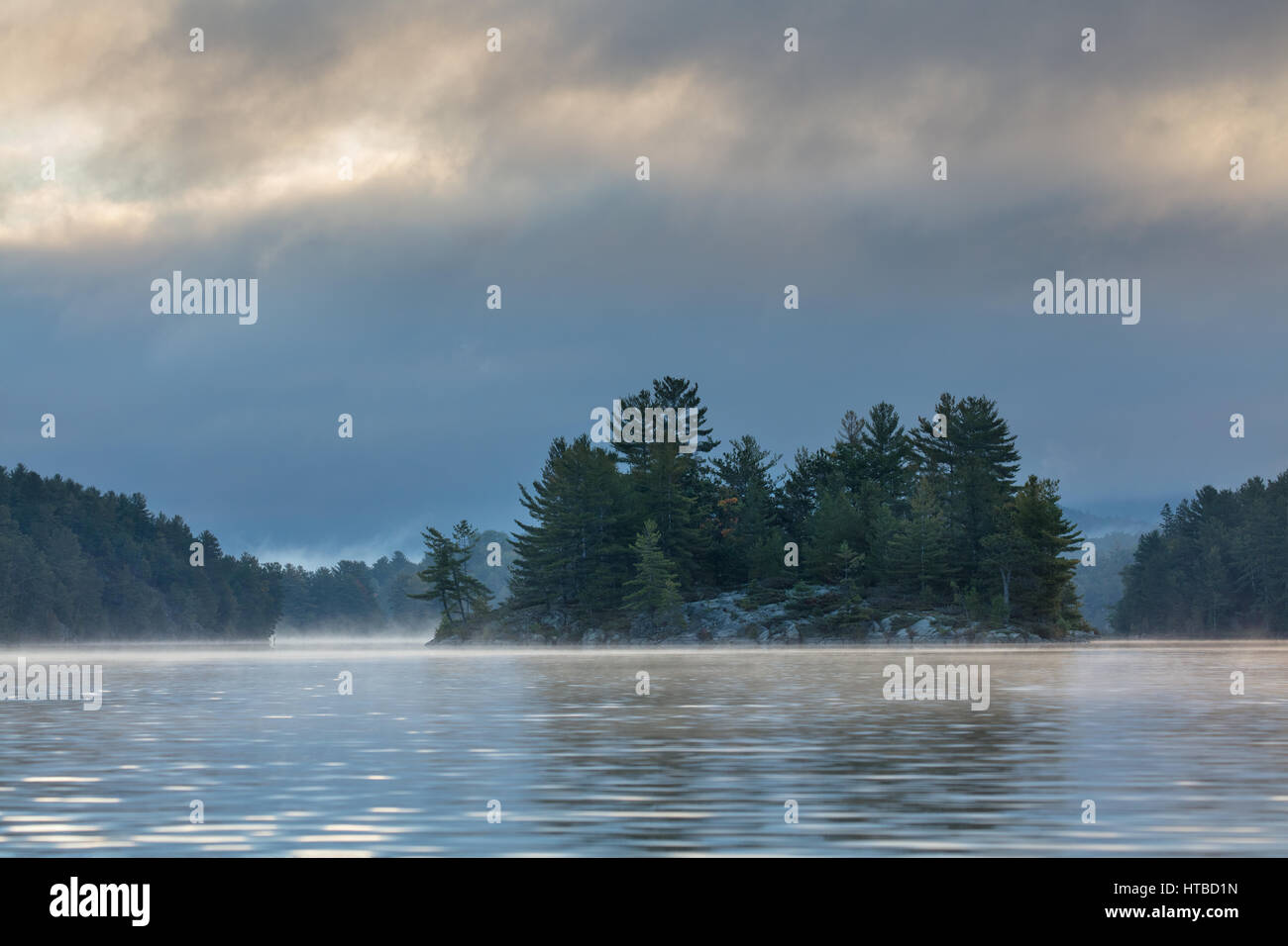 Charlton Lago al amanecer, Ontario, Canadá Foto de stock