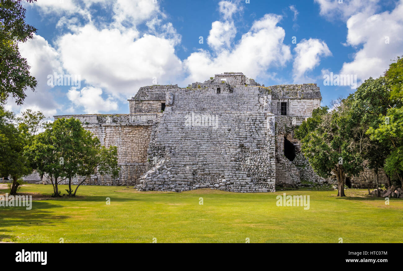 La construcción del convento en Chichén Itzá, Yucatán, México. Foto de stock