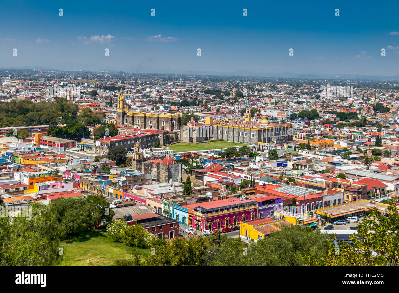 Vista aérea de la Ciudad de Cholula, Cholula, Puebla, México Foto de stock
