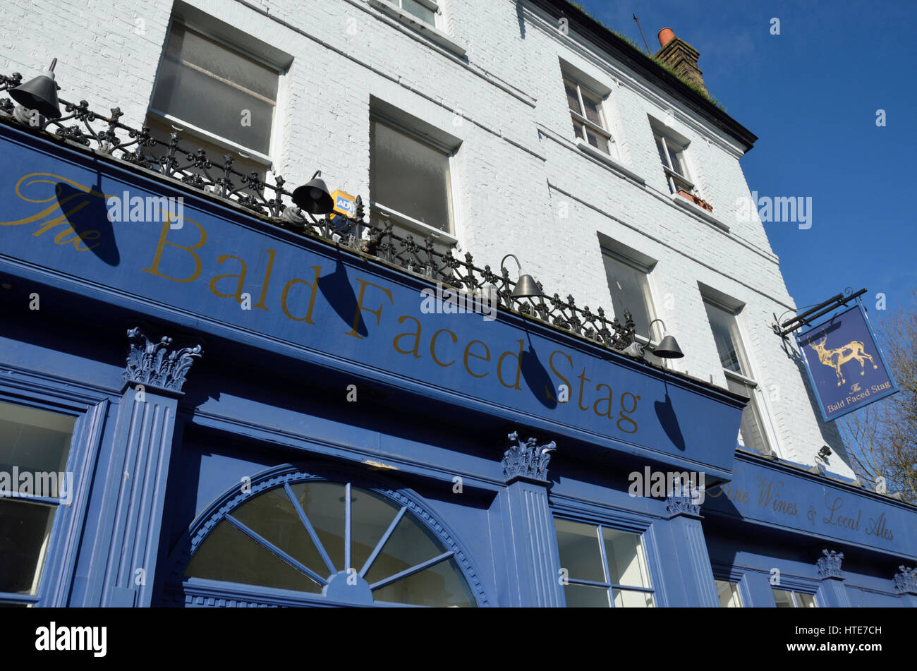 Frente calva Stag pub en East Finchley, Londres, Reino Unido. Foto de stock