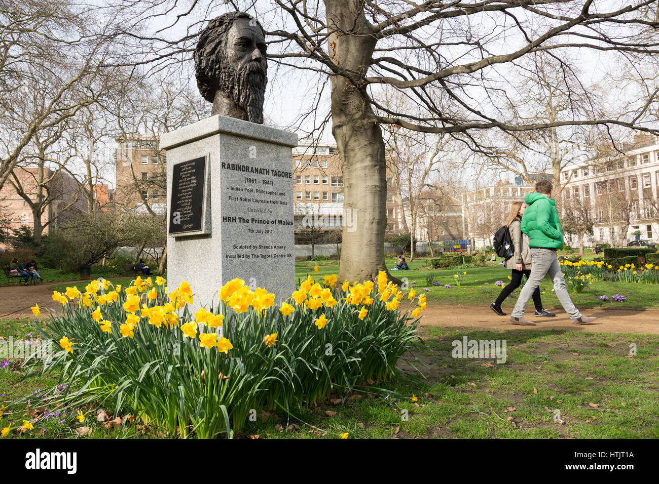 Escultura de Rabindranath Tagore en Gordon Square, Londres, Inglaterra, Reino Unido. Foto de stock
