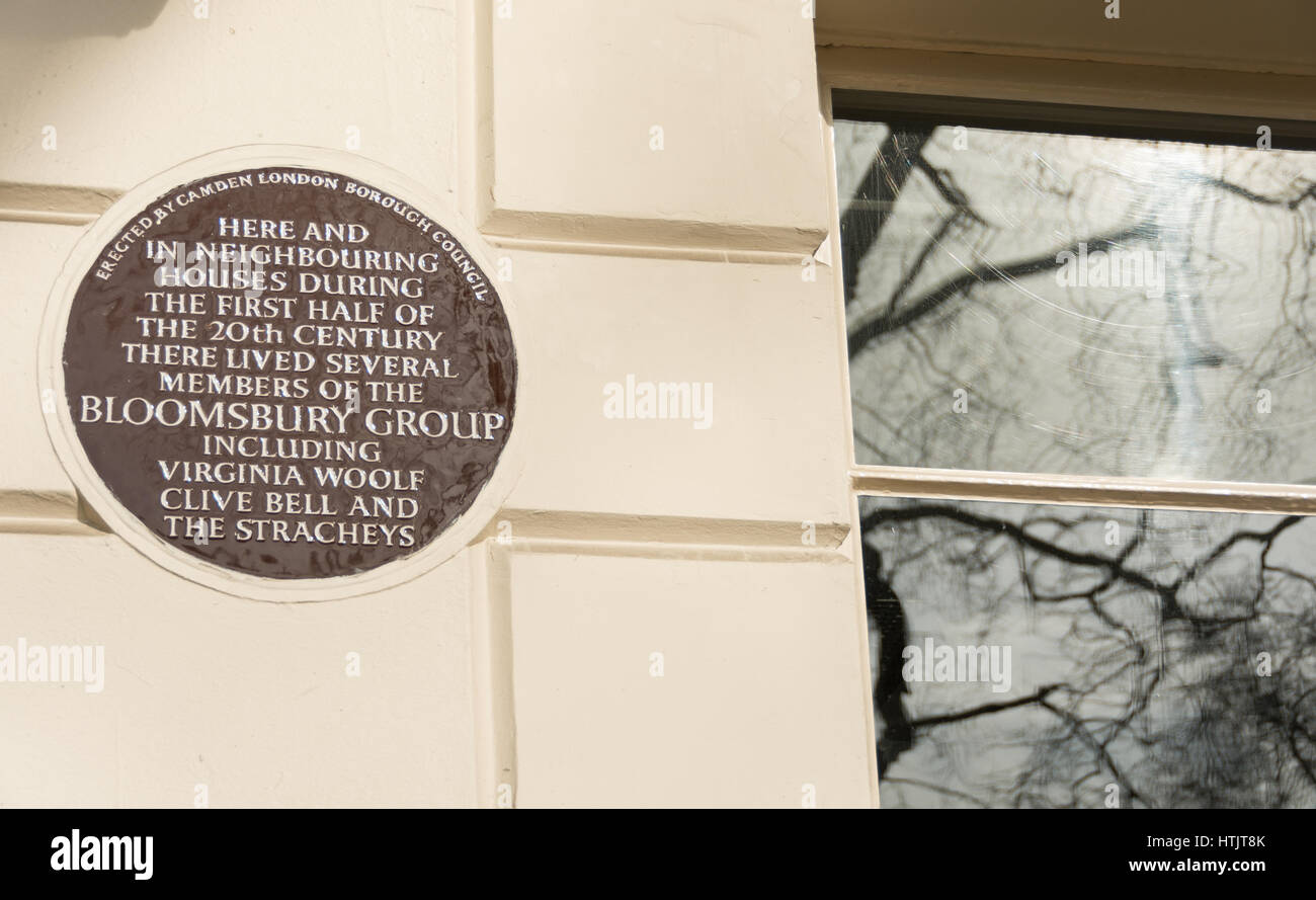 El Grupo Bloomsbury (Virginia Woolf, Clive Bell, el Stracheys) Marrón de placa en Gordon Square, Londres, Reino Unido. Foto de stock