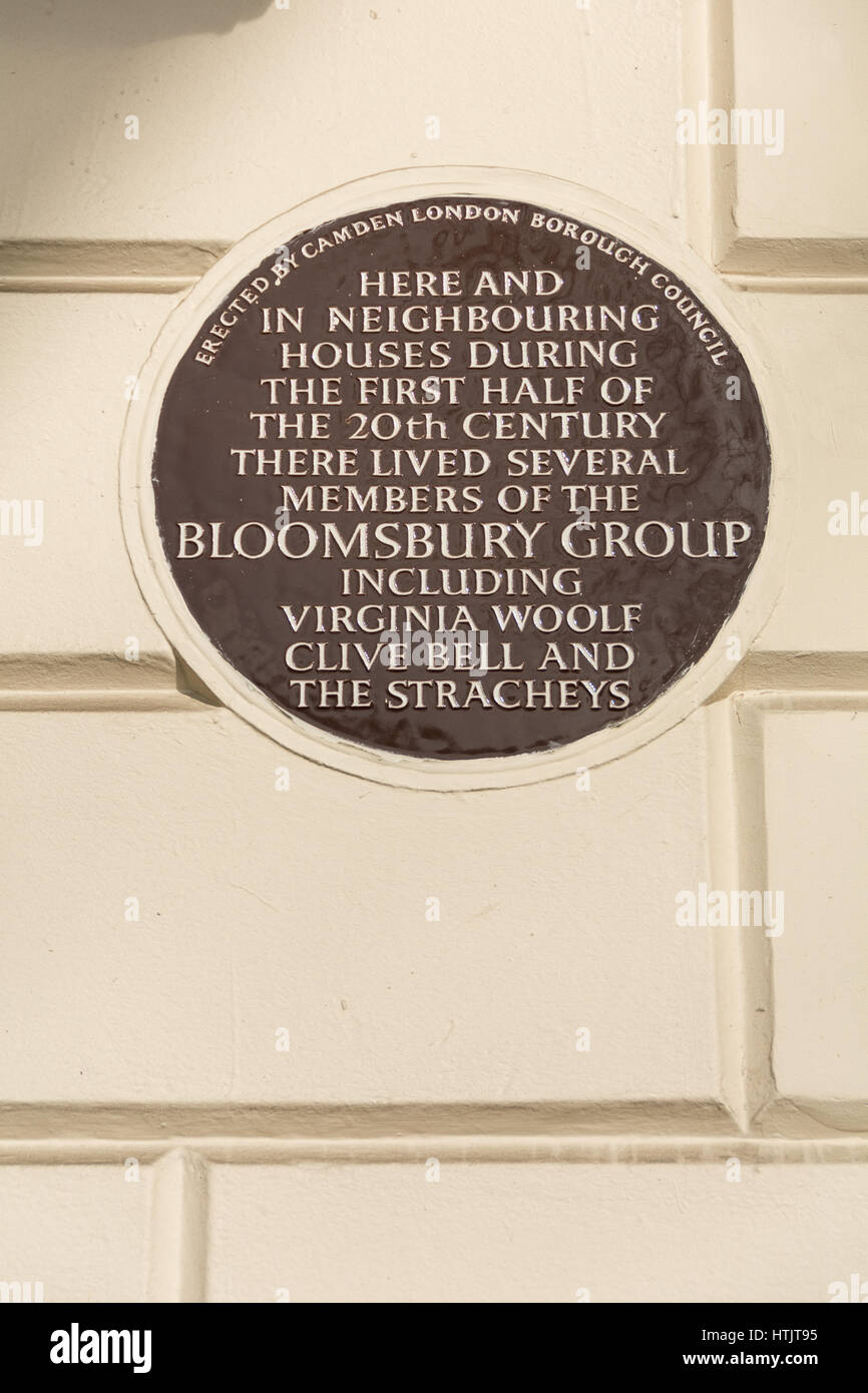 El Grupo Bloomsbury (Virginia Woolf, Clive Bell, el Stracheys) Marrón de placa en Gordon Square, Londres, Reino Unido. Foto de stock
