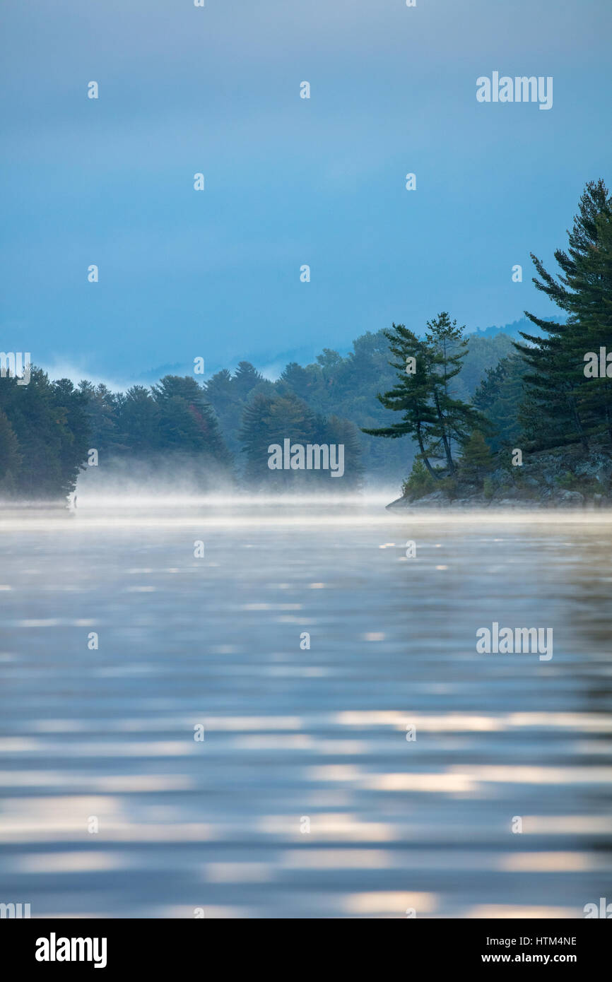 Charlton Lago al amanecer, Ontario, Canadá Foto de stock