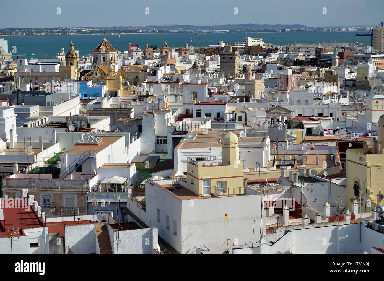 Blick vom Torre Tavira auf Cádiz Foto de stock