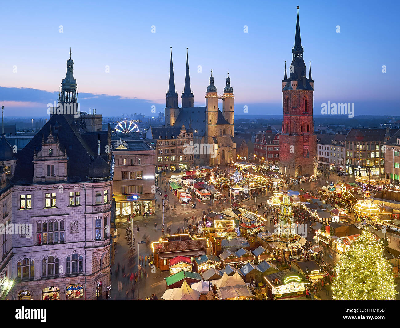 Mercado de Navidad Halle / Saale, Sajonia-Anhalt, Alemania Foto de stock