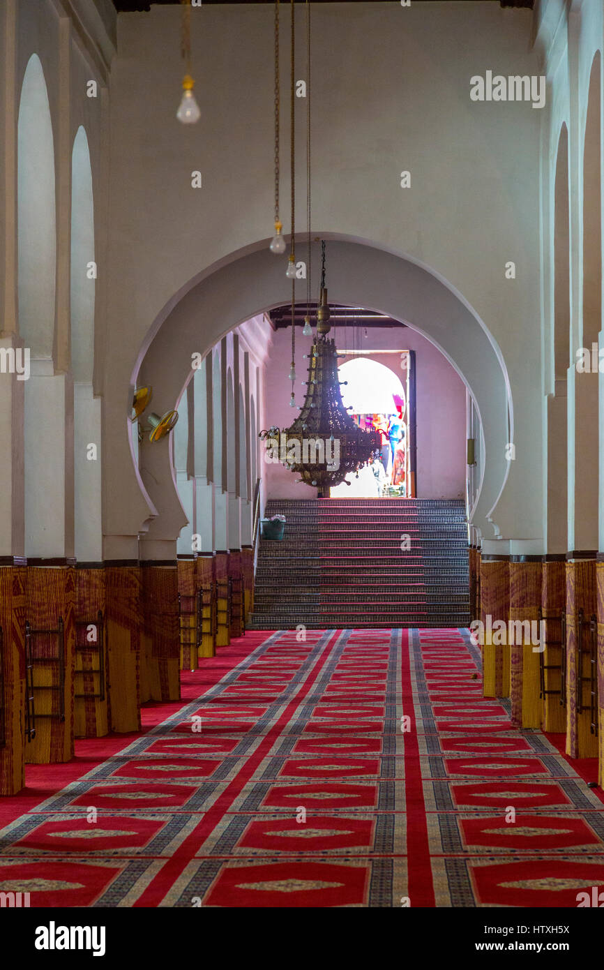 En Fes, Marruecos. Mezquita andaluza, Fez El-Bali. Foto de stock