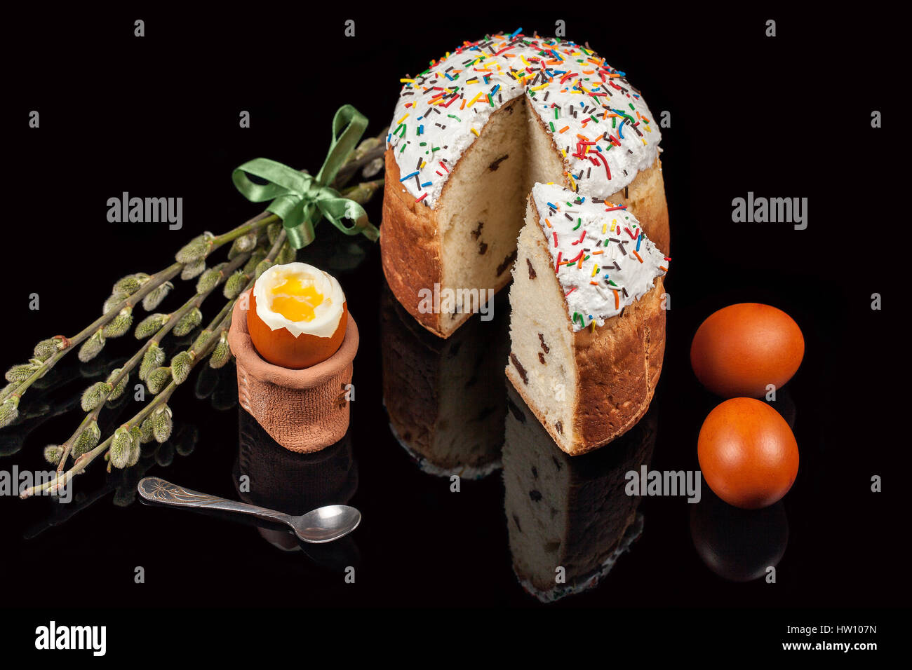 Pan de pascua ucraniano fotografías e imágenes de alta resolución - Página  5 - Alamy