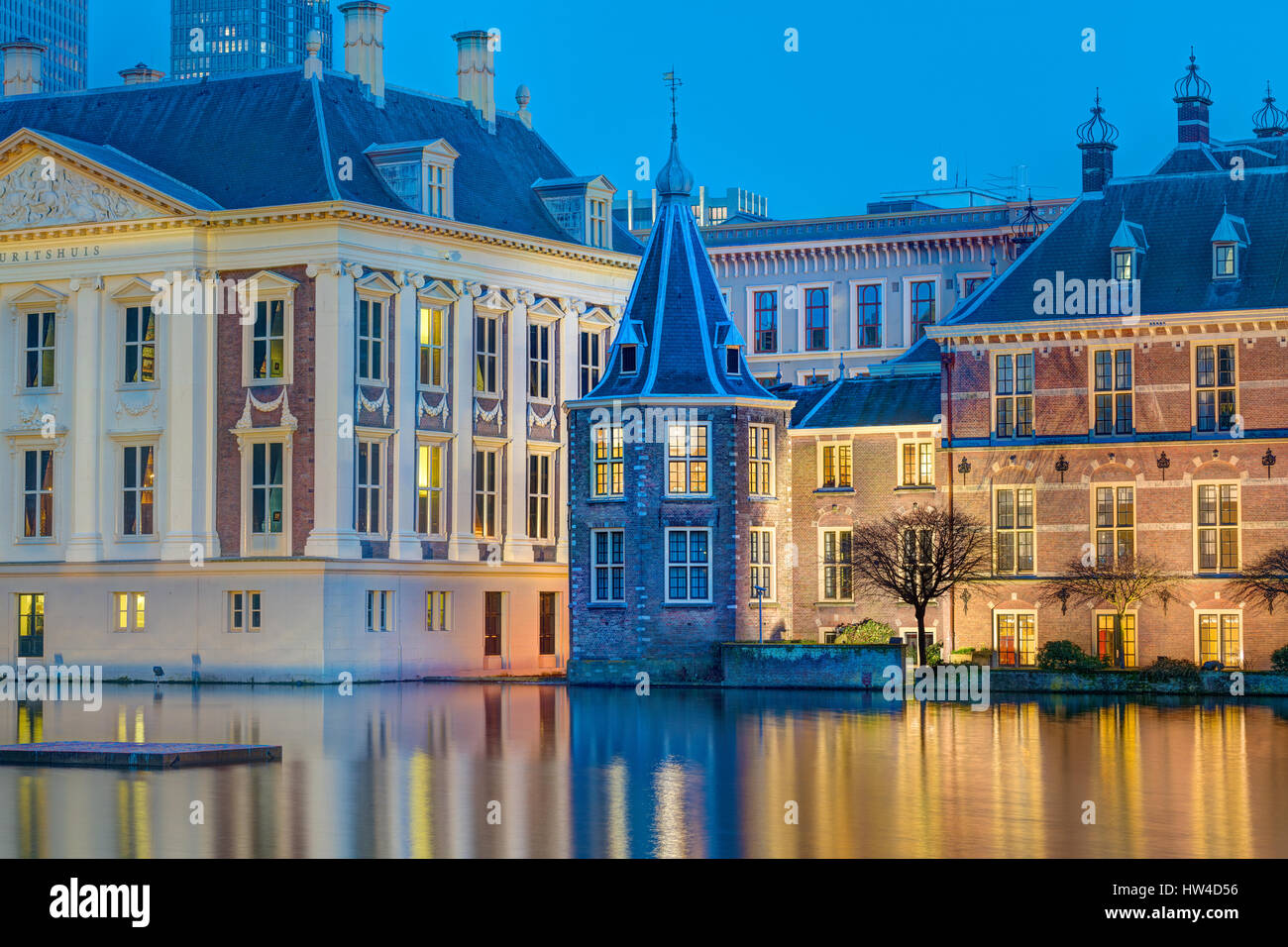 La Haya, Países Bajos edificios del Parlamento. Het Torentje - La pequeña torre - Oficina del Primer Ministro holandés. Foto de stock