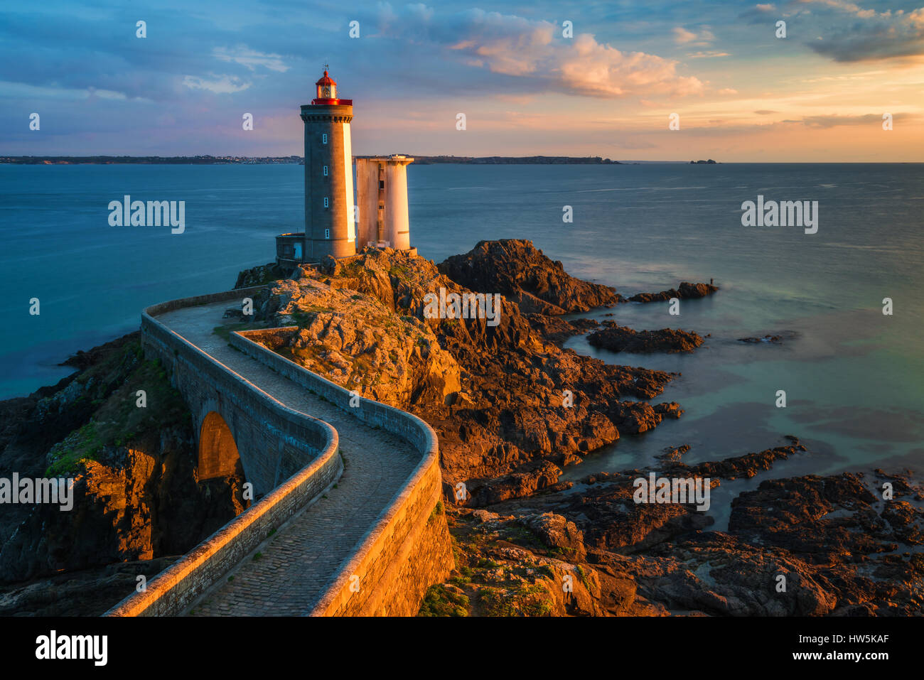 El programa Phare du petit minou al atardecer Foto de stock