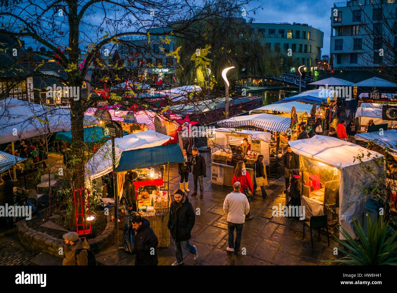 Outdoor food court fotografías e imágenes de alta resolución Alamy