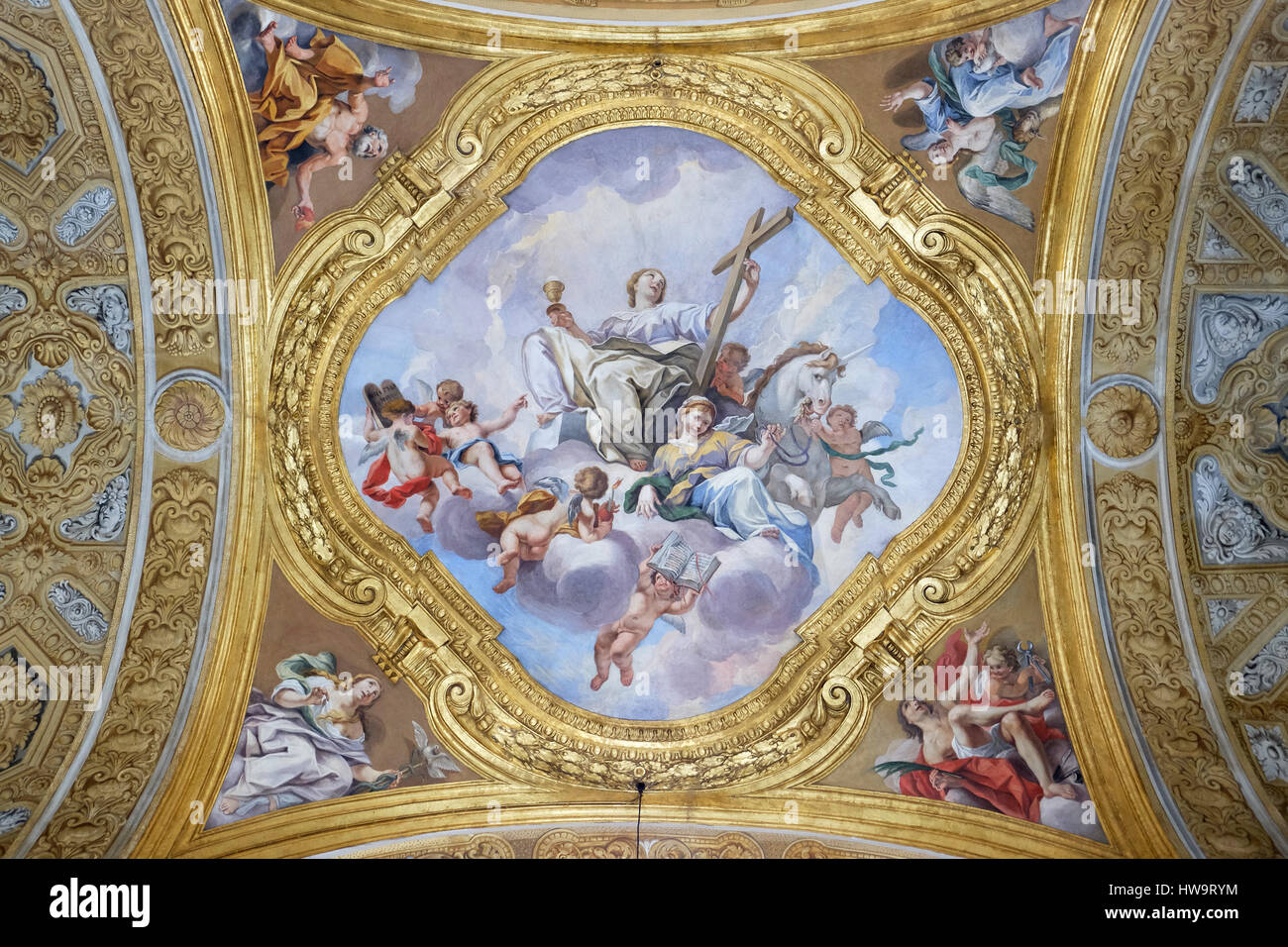 El fresco de las virtudes de la pequeña cúpula de la nave lateral en la Basílica dei Santi Ambrogio e Carlo al Corso por Pio Paolini (1678 - 81), Roma, Italia Foto de stock