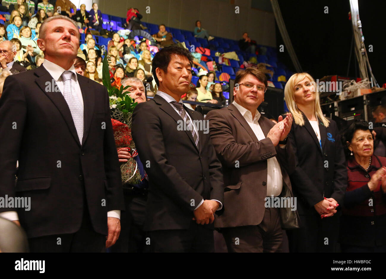 Kiev, Ucrania. El 19 de marzo, 2017. Los huéspedes del Grand Prix de Gimnasia Rítmica "Copa eriugina'. De izquierda a derecha: el Presidente del Comité Olímpico Nacional de Ucrania Serhiy Bubka, Presidente de la Federación Internacional de Gimnasia (FIG) Morinari Watanabe (Japón) y el Ministro de Juventud y Deportes de Ucrania Ihor Zhdanov. Palacio de los deportes en Kiev, Ucrania. Crédito: Oleksandr Prykhodko/Alamy Live News Foto de stock