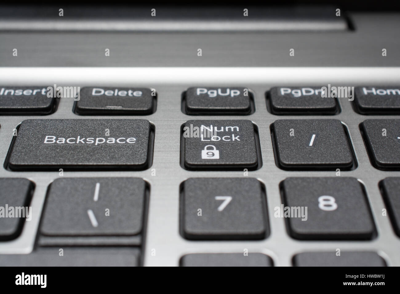 Teclado de portátil moderno closeup. Retroceso y bloq num. Profundidad de  campo Fotografía de stock - Alamy