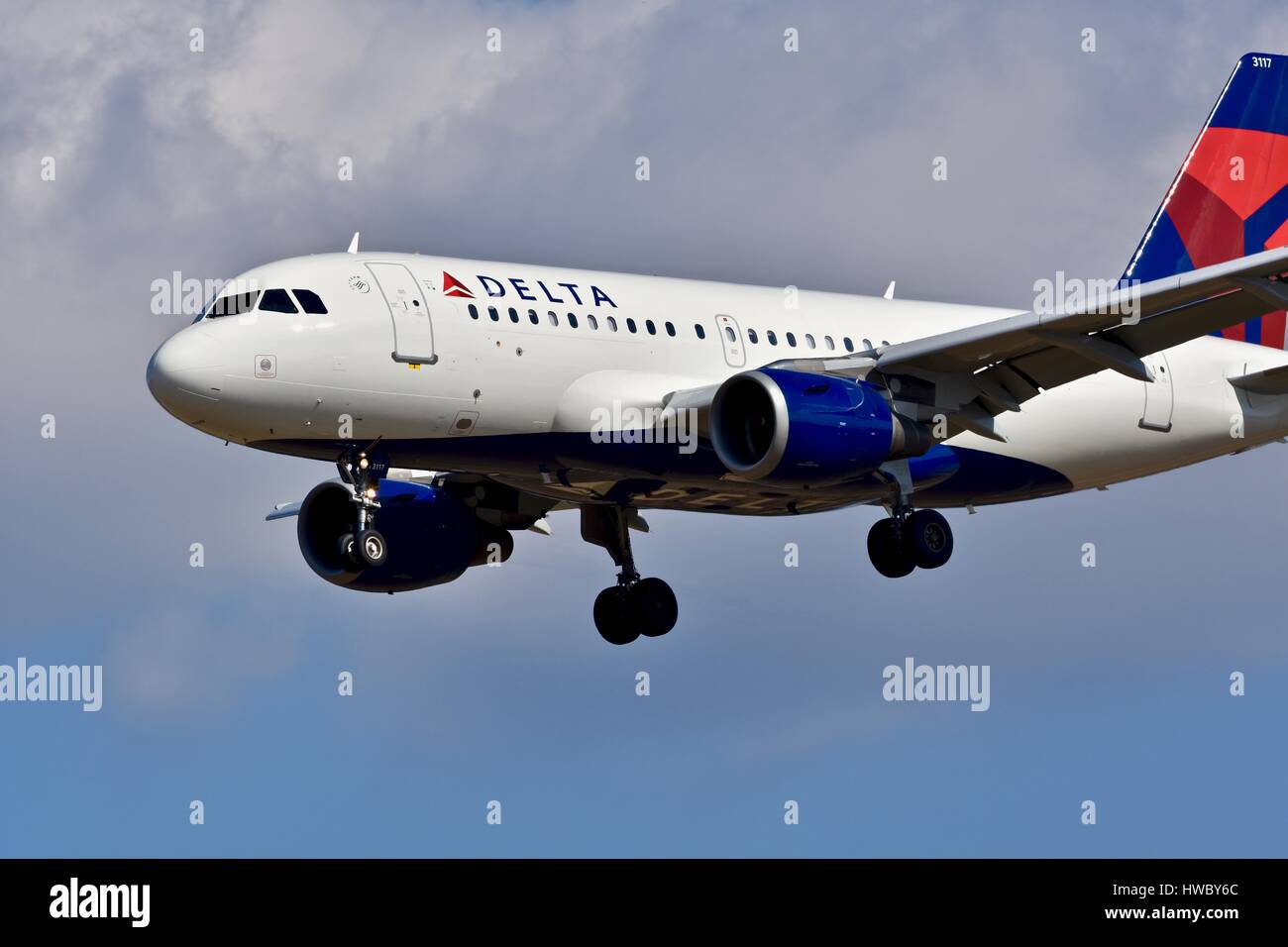 Aterrizaje en delta jet fotografías e imágenes de alta resolución Alamy