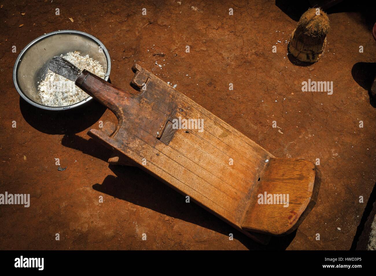 Rallador de coco fotografías e imágenes de alta resolución - Alamy