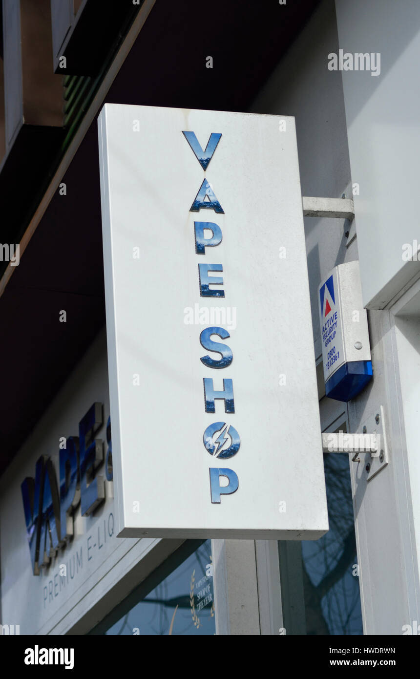 Vape Shop' firmar Fotografía de stock - Alamy