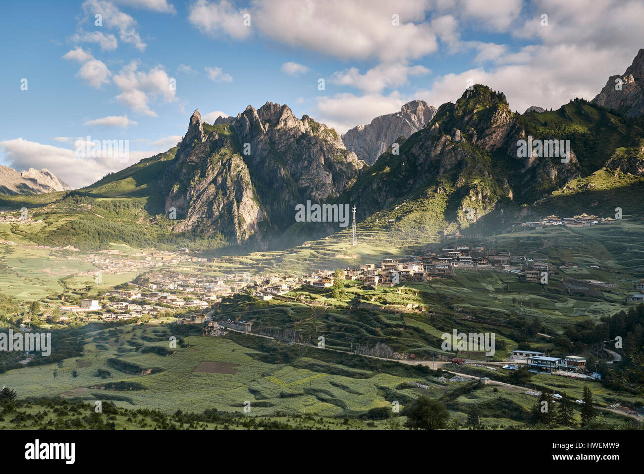 Cordilleras, Zhagana, provincia de Gansu, China Foto de stock