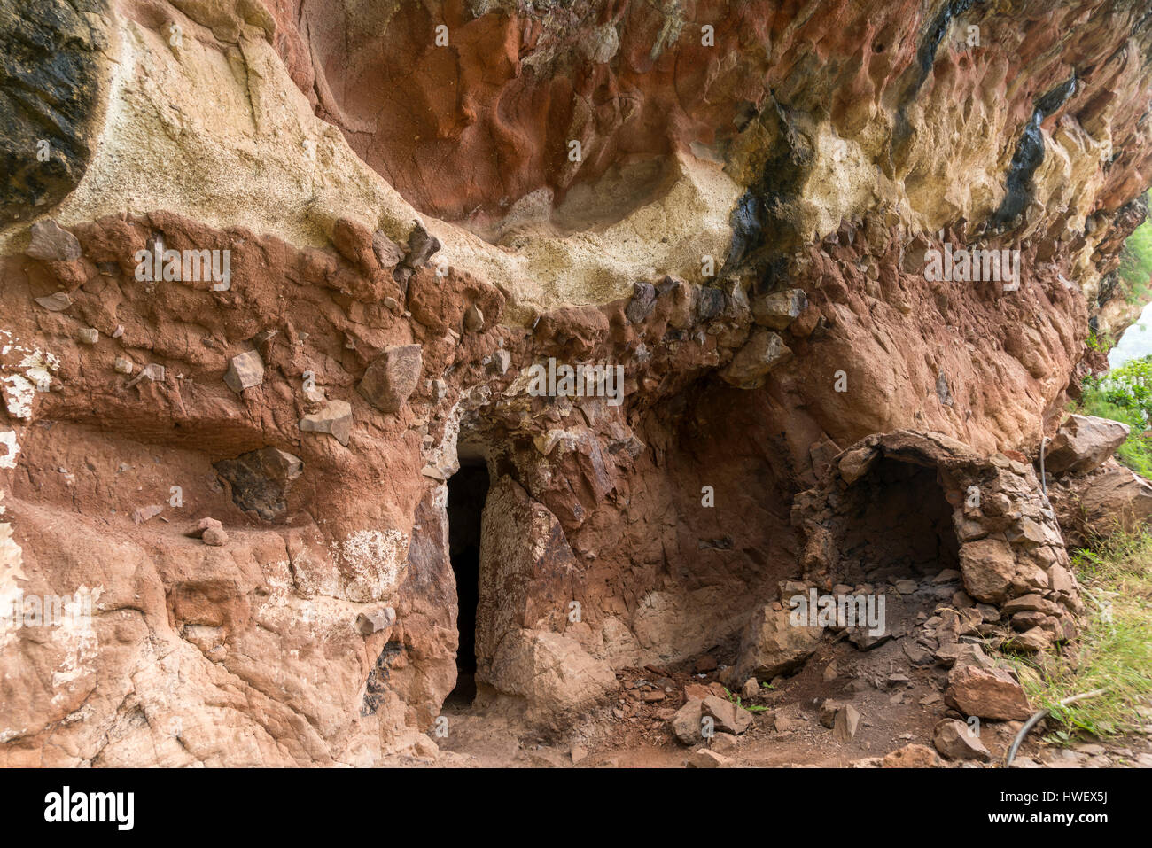 negocio Desnudarse exprimir Cuevas del valle fotografías e imágenes de alta resolución - Alamy