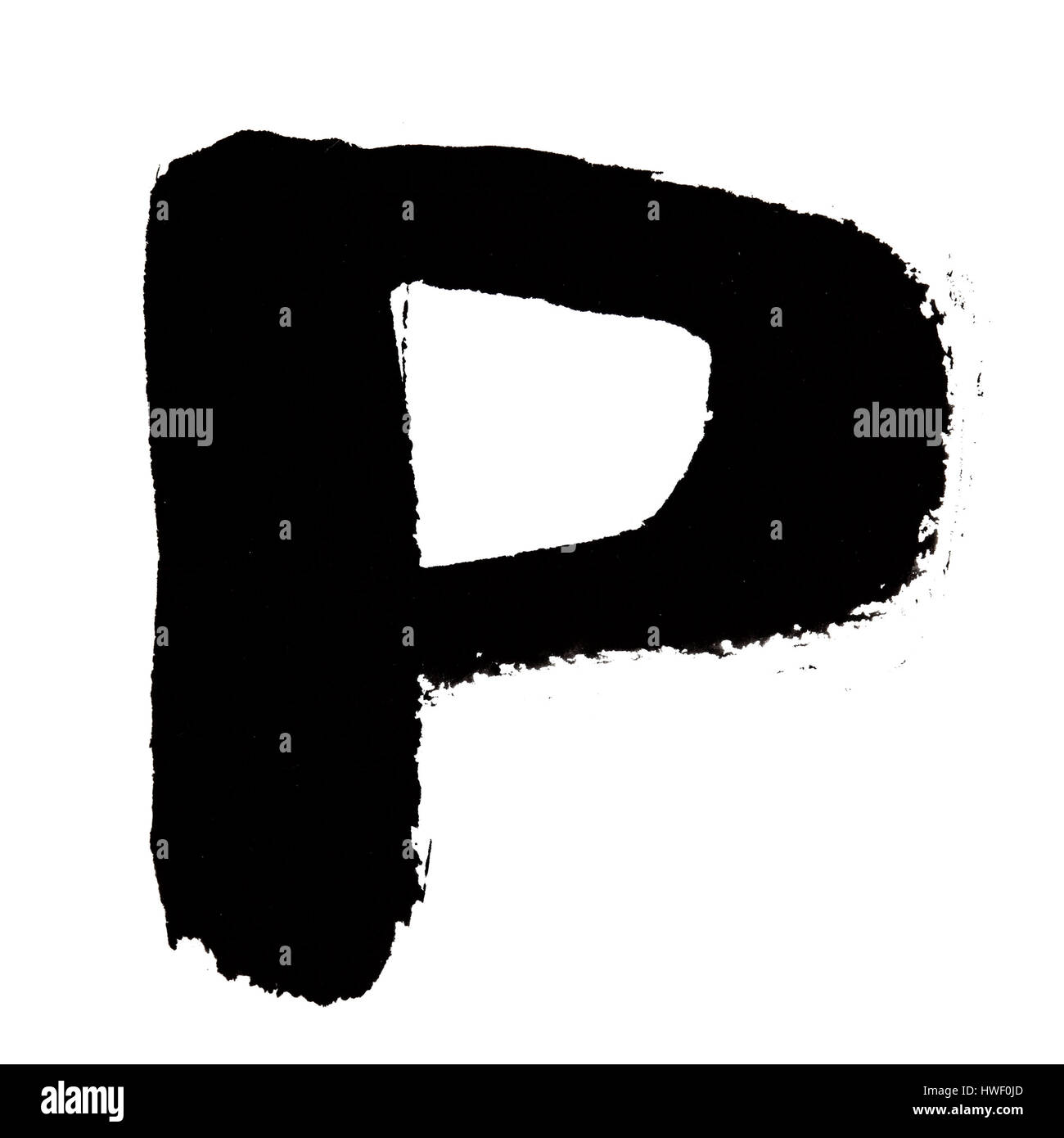 P - Tinta negra letras aislados sobre el fondo blanco. Foto de stock