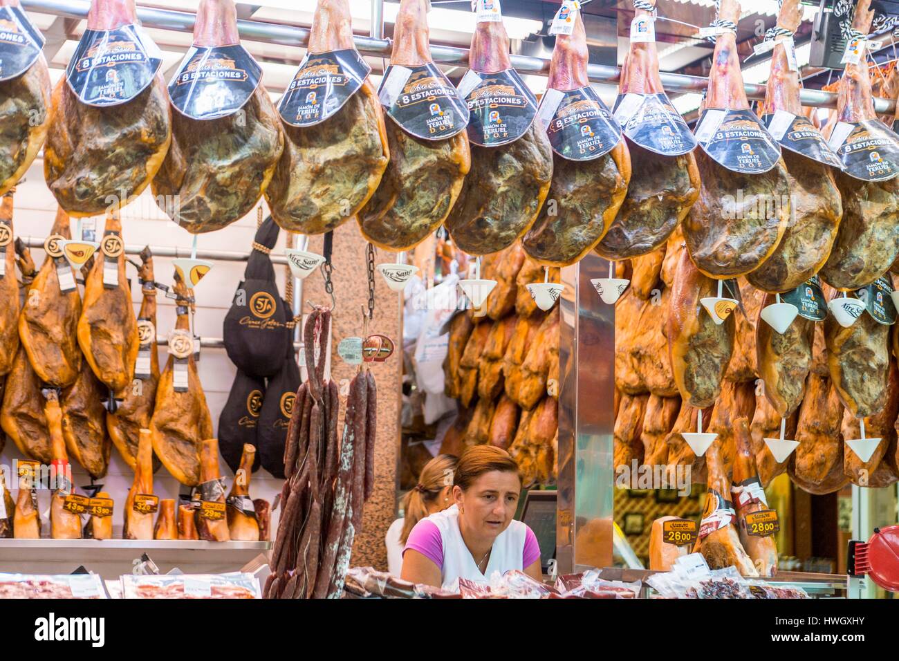 Jamones colgando fotografías e imágenes de alta resolución - Página 7 -  Alamy