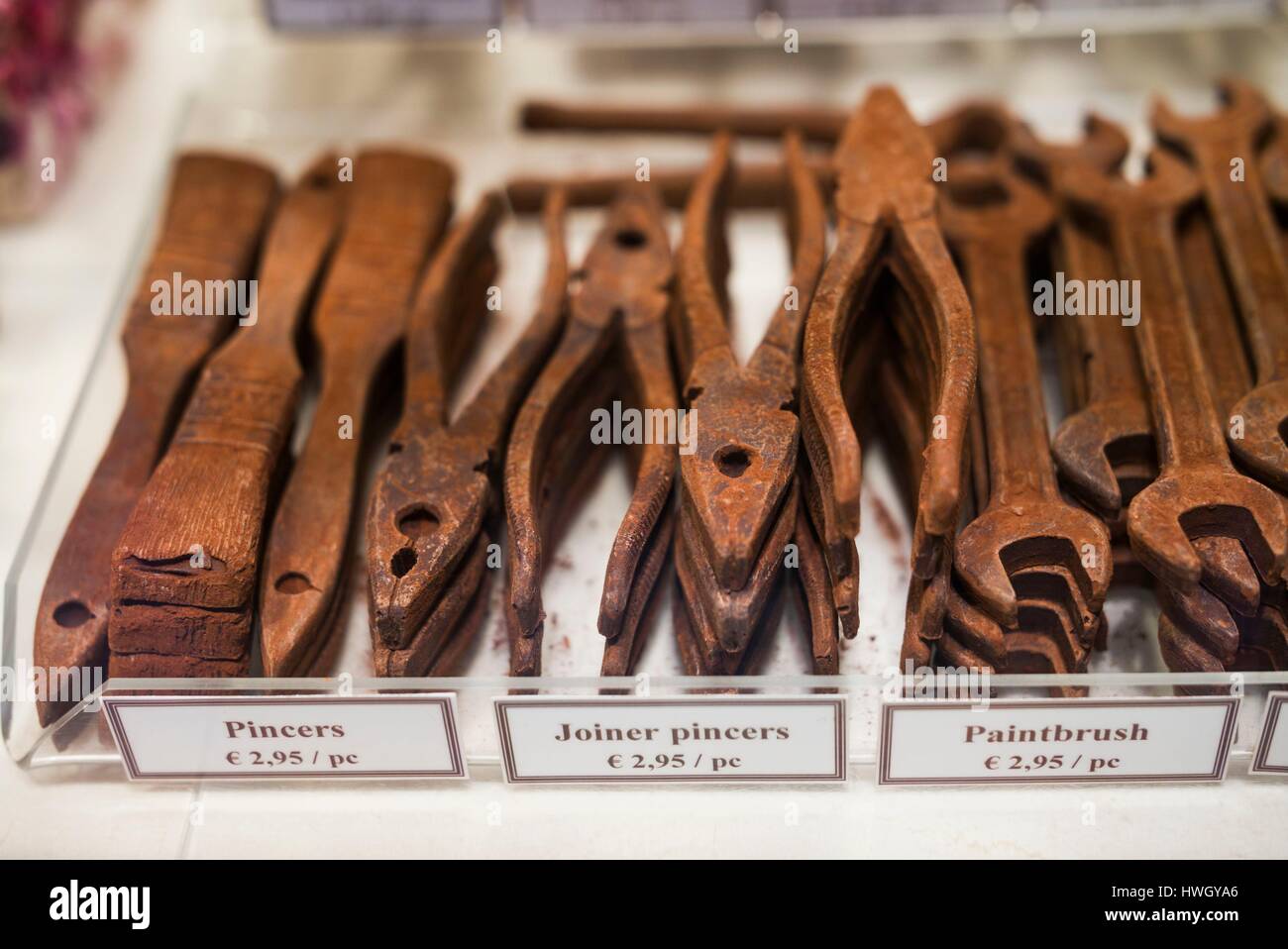 Chocolate tools fotografías e imágenes de alta resolución - Alamy