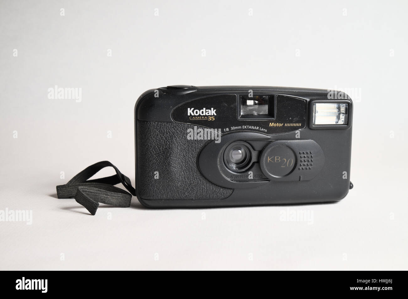 Antigua cámara analógica de Kodak, modelo kb20. Cámara compacta de película  de 35 mm con lente ektanar 30mm a f/8, la velocidad de obturación de 1/100.  Hecho en México Fotografía de stock - Alamy