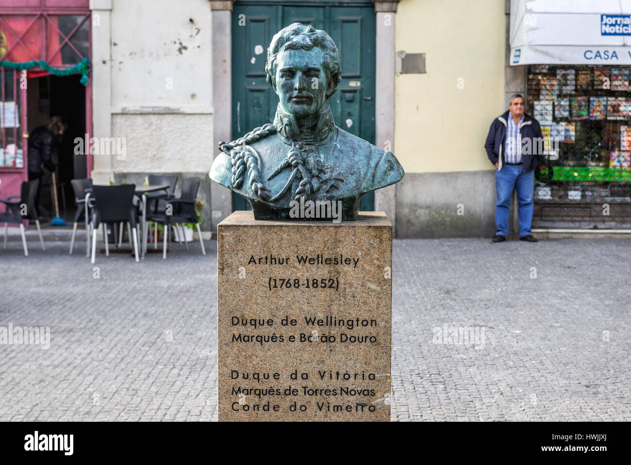 Busto de Arthur Wellesley, primer duque de Wellington en Miragaia civil de la parroquia de la ciudad de Porto en la Península Ibérica y la segunda ciudad más grande de Portugal Foto de stock