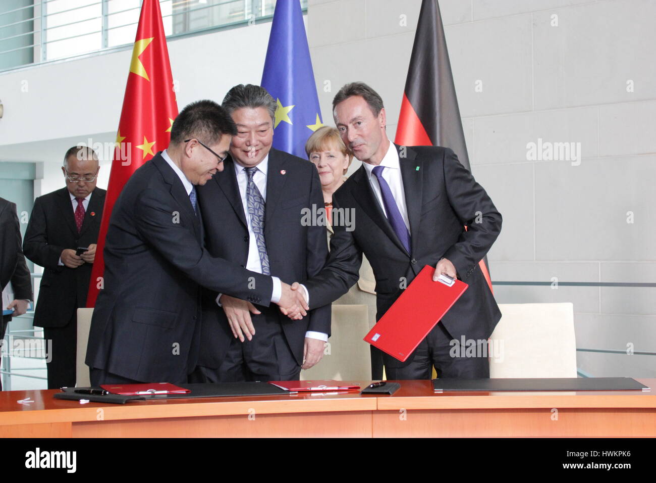 Berlín, Alemania, Octubre 10th, 2014: La delegación del gobierno chino se reúne con la delegación de Alemania por acuerdos económicos Foto de stock