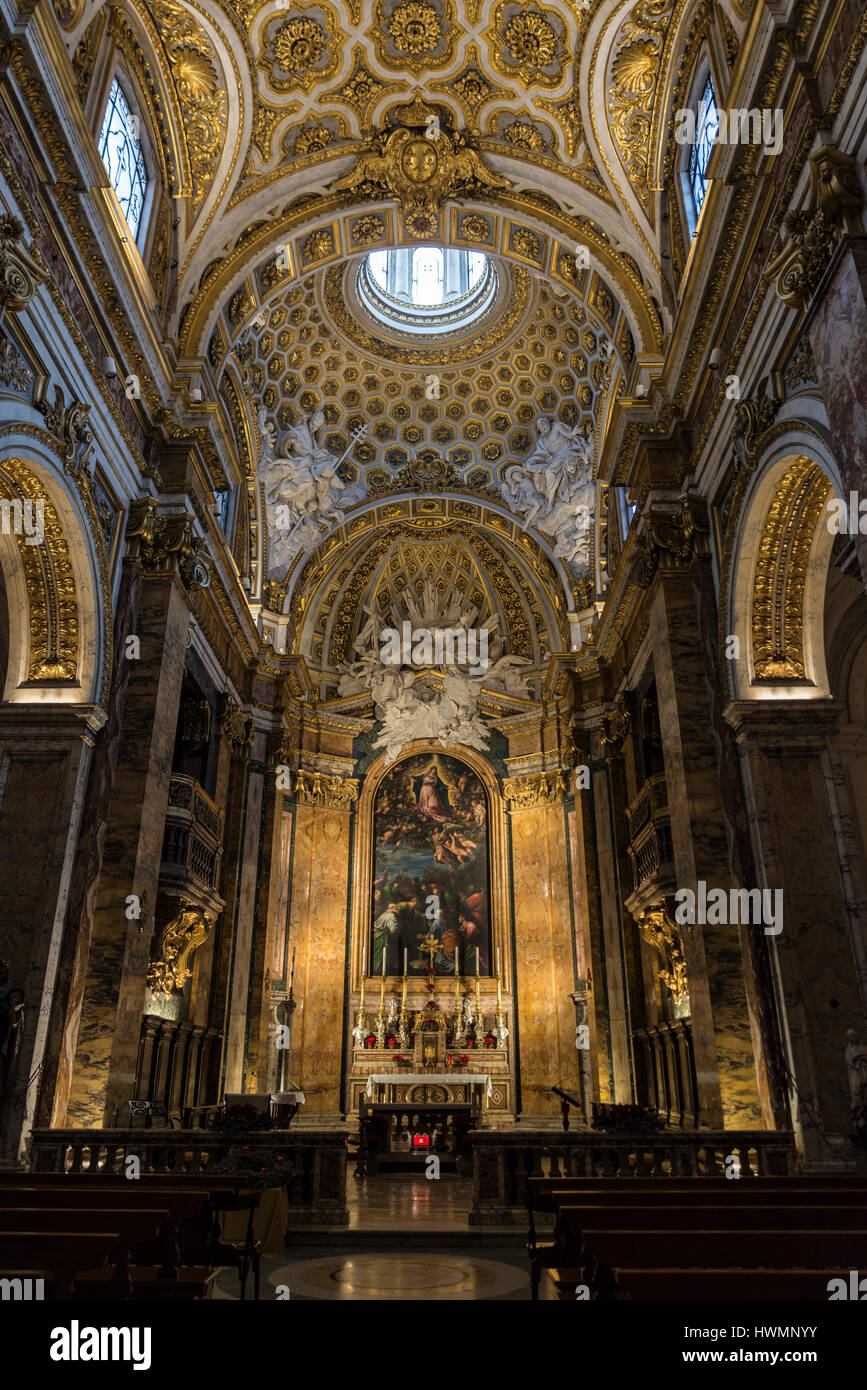 Interior de la iglesia de Santa Agnese in agone (Santa Inés en Agonía) en la Piazza Navona de Interior de la iglesia de Santa Agnese in agone (Santa Inés en Agonía) en la Piazza Navona de