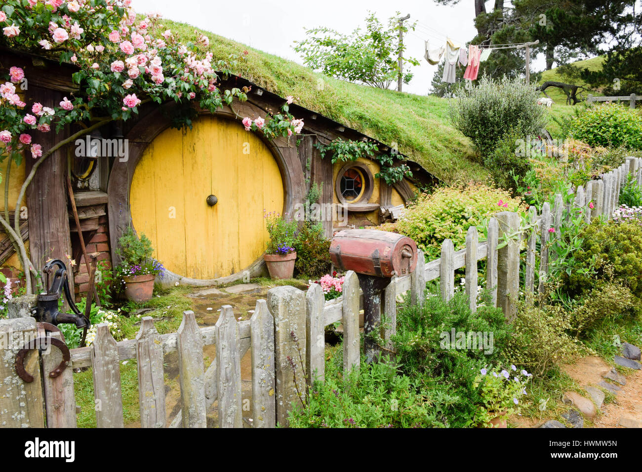 El smial Samwise Gamgee en Hobbiton, Nueva Zelanda Foto de stock