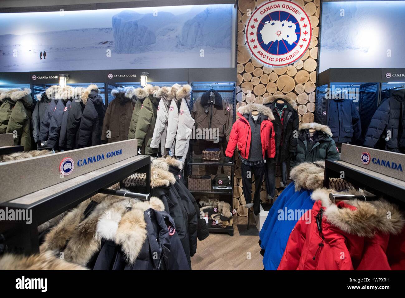 Canada goose top 08 de marzo